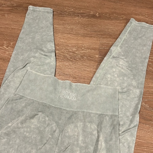 Victorias Secret Pink leggings - Picture 4 of 5